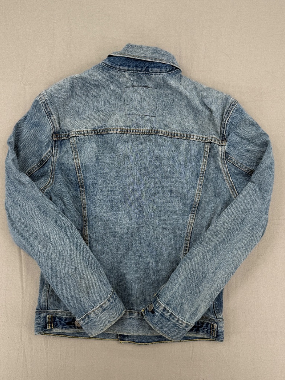 Levis Premium Denim Trucker Jacket Light Wash Blue Jean Button Front Men Small - Picture 2 of 9